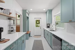 4341 Old Saybrook Ct, Charlotte, NC 28211 - Photo 9