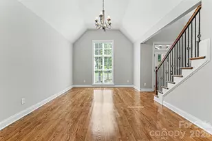 4433 Brookwood Rd, Charlotte, NC 28215 - Photo 9