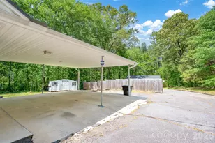 2719 US 70 Hwy, Connelly Springs, NC 28612 - Photo 7