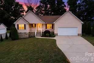 227 Periwinkle St, Lincolnton, NC 28092 - Photo 1