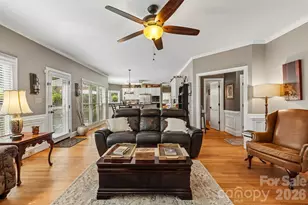 5325 Chiltern Hills Trail, Charlotte, NC 28215 - Photo 7