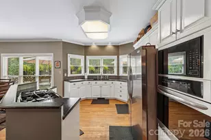 5325 Chiltern Hills Trail, Charlotte, NC 28215 - Photo 17