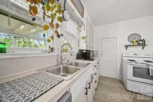 2335 E Main St, Albemarle, NC 28001 - Photo 9