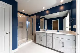 4107 Honey Locust Dr, Charlotte, NC 28215 - Photo 25