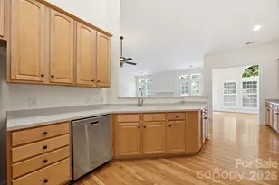1113 ButterBurr Dr, Matthews, NC 28104 - Photo 3