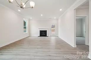 7589 Bainbridge Rd, Sherrills Ford, NC 28673 - Photo 5