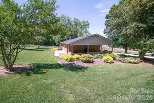 1802 Hopewell Rd, Morganton, NC 28655 - Photo 5