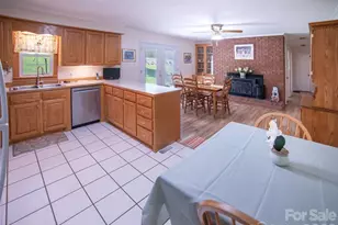 1802 Hopewell Rd, Morganton, NC 28655 - Photo 7