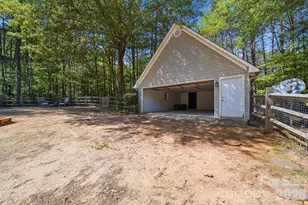 934 Clover Park Dr, Clover, SC 29710 - Photo 33