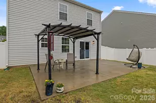 225 Final Stretch Ln, Clover, SC 29710 - Photo 7