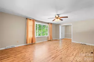 2010 12th St Dr NW, Hickory, NC 28601 - Photo 13