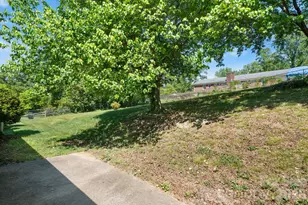 2010 12th St Dr NW, Hickory, NC 28601 - Photo 7