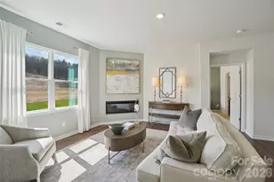 628 Country Oak Dr, Asheville, NC 28804 - Photo 7