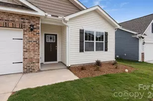 628 Country Oak Dr, Asheville, NC 28804 - Photo 3