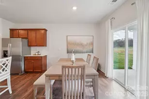 628 Country Oak Dr, Asheville, NC 28804 - Photo 9