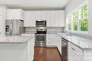 8207 Dumphries Dr, Huntersville, NC 28078 - Photo 13