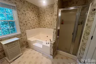 837 Deerfield Dr, Mount Holly, NC 28120 - Photo 17