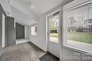 211 Valleydale Dr, Gastonia, NC 28056 - Photo 9