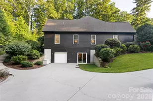 300 White Pine Dr, Hendersonville, NC 28739 - Photo 43