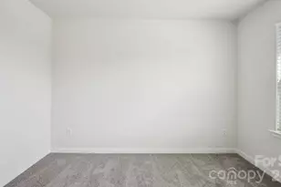 627 Country Oak Dr, Asheville, NC 28804 - Photo 23