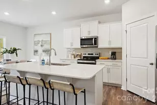 627 Country Oak Dr, Asheville, NC 28804 - Photo 7