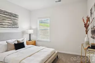 627 Country Oak Dr, Asheville, NC 28804 - Photo 13
