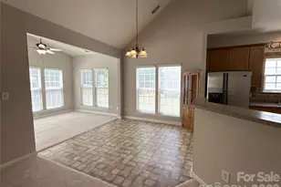 2140 Pineapple Ct, Matthews, NC 28105 - Photo 5