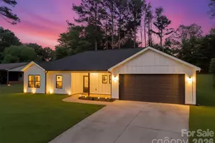 1026 Fye Dr, Newton, NC 28658 - Photo 3