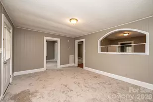 1725 8th Ave NE, Hickory, NC 28601 - Photo 9