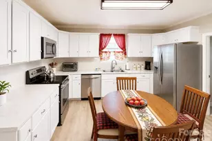 1406 W Walnut Ave, Gastonia, NC 28052 - Photo 3