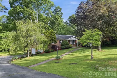 123 Castleton Lane, Hendersonville, NC 28791 - Photo 3
