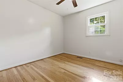 123 Castleton Lane, Hendersonville, NC 28791 - Photo 27
