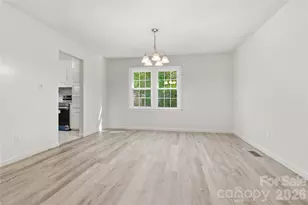 123 Castleton Ln, Hendersonville, NC 28791 - Photo 11