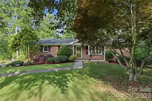 123 Castleton Ln, Hendersonville, NC 28791 - Photo 1