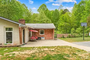 1000 Mountain View Church Rd, Zirconia, NC 28790 - Photo 19