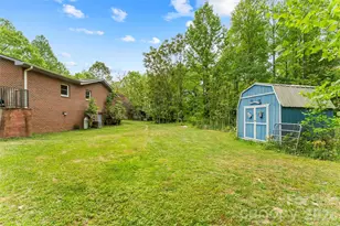 1000 Mountain View Church Rd, Zirconia, NC 28790 - Photo 25