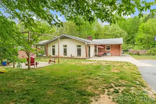 1000 Mountain View Church Rd, Zirconia, NC 28790 - Photo 29