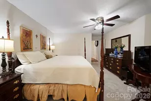 16 Zachary Ridge Rd, Asheville, NC 28804 - Photo 19