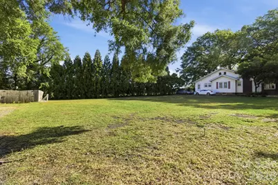 424 W 2nd Avenue, Gastonia, NC 28052 - Photo 11