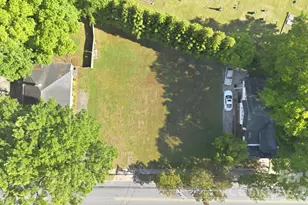 424 W 2nd Ave, Gastonia, NC 28052 - Photo 1