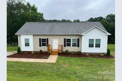 819 Wellwood Avenue, Statesville, NC 28677 - Photo 1