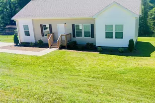 819 Wellwood Ave, Statesville, NC 28677 - Photo 1