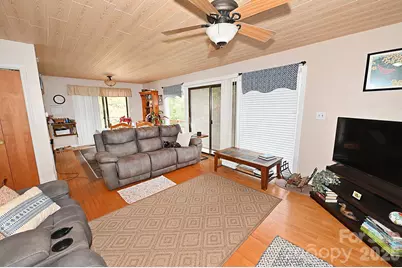 86 King Arthurs Court, Hickory, NC 28601 - Photo 11