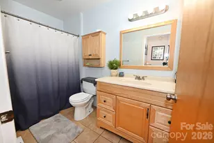 86 King Arthurs Ct, Hickory, NC 28601 - Photo 23