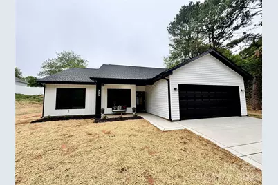 325 N Chapel Street, Landis, NC 28088 - Photo 1