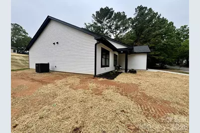 325 N Chapel Street, Landis, NC 28088 - Photo 5