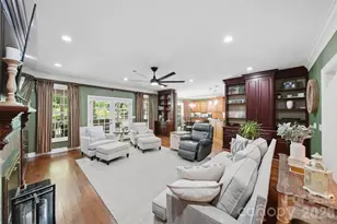 890 18th Ave Ct NW, Hickory, NC 28601 - Photo 5