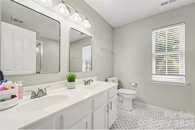 13403 Willow Falls Road, Charlotte, NC 28215 - Photo 19