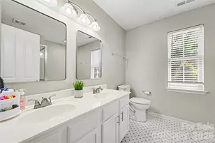 13403 Willow Falls Rd, Charlotte, NC 28215 - Photo 19