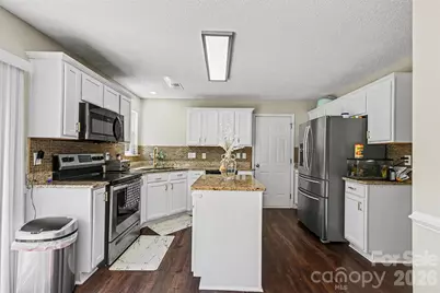 13403 Willow Falls Road, Charlotte, NC 28215 - Photo 11
